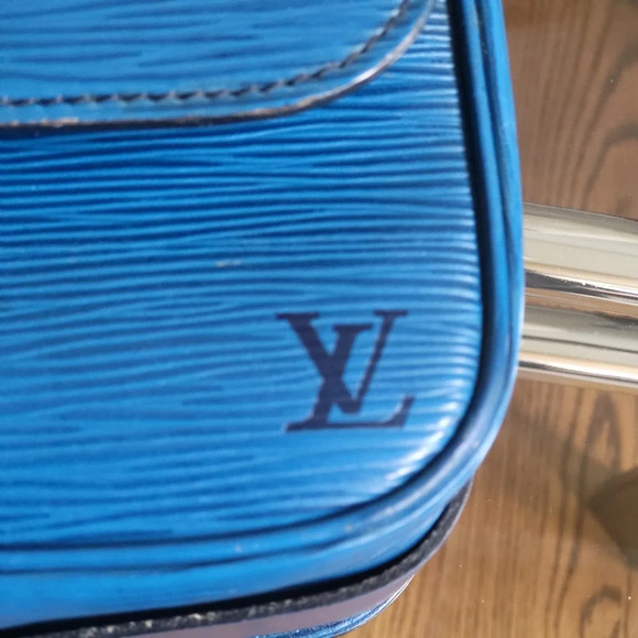 Louis Vuitton Epi Cartouchiere GMToledo Blue Shoulder Crossbody Bag..Authentic.. - Picture 16 of 16